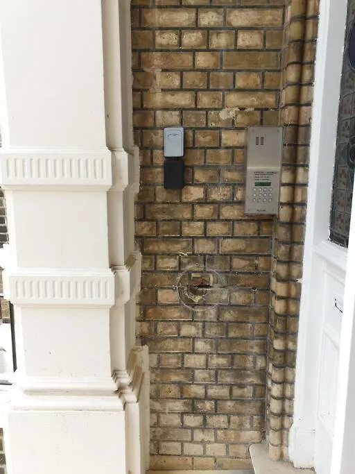 Elegant Studio In Central Hove - 5 Min Walk To Beach - 10 Min To Brighton Apartment