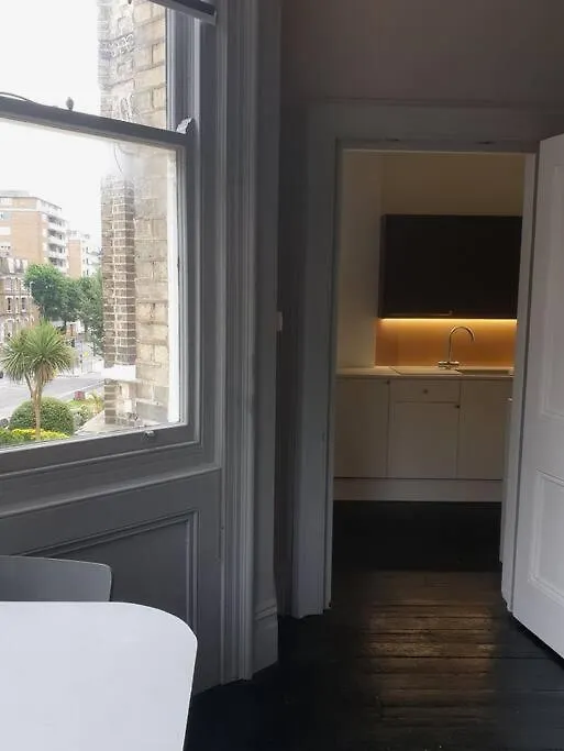 Apartment Elegant Studio In Central Hove - 5 Min Walk To Beach - 10 Min To Brighton