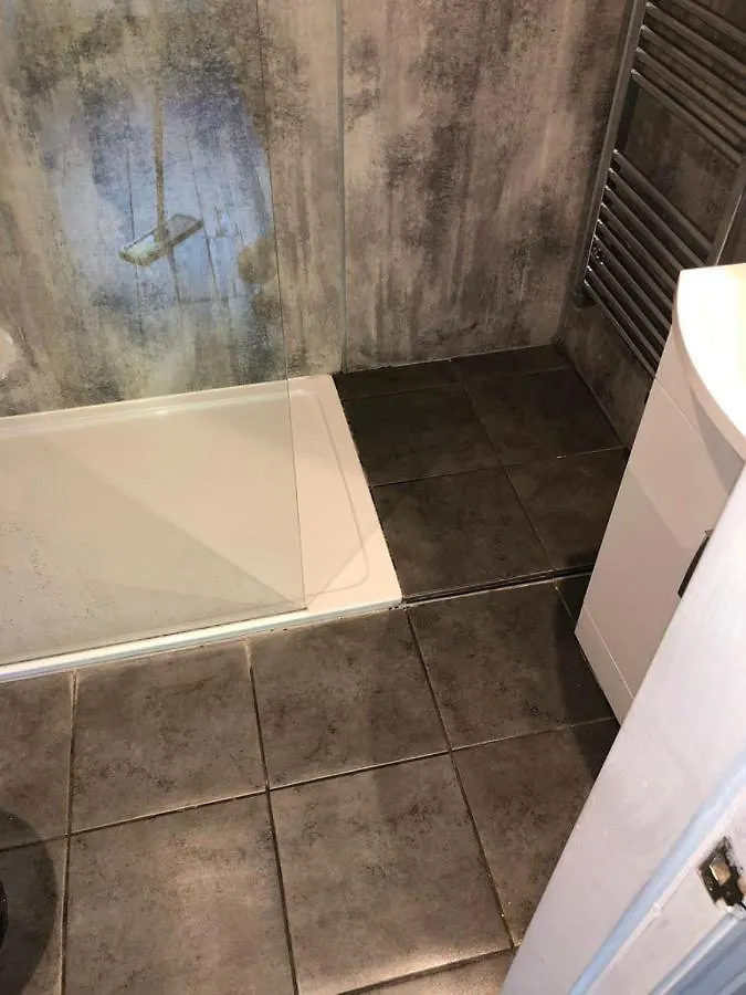 Elegant Studio In Central Hove - 5 Min Walk To Beach - 10 Min To Brighton 0*,  United Kingdom